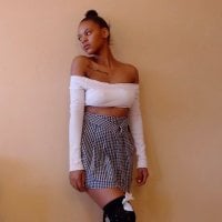 AzaniaMeow's Offline Chat Room