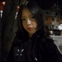 Saara-Hernandez webcam model