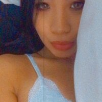 SexyAsianGirl's Offline Chat Room