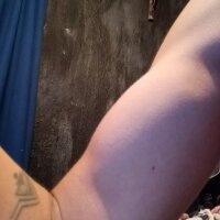 غرفة دردشة Honest_Type دون اتصال