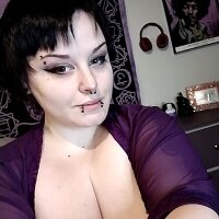 Peaches_992's Offline Chat Room