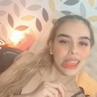 Offline chatovací místnost katalina_suarez