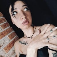 Bilik Sembang Luar Talian SynneHickmott