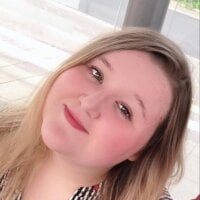 Selina99 webcam model