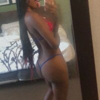 Luckychocolate98 webcam model