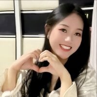 Leah77's Offline Chat Room