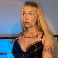 Masseratiiiii's Offline Chat Room