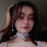 naomi_cooper__ model avatar