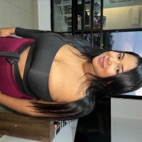 ebony_girl9's Offline Chat Room