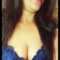 Hot-Roseeee's Avatar Pic