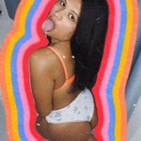 strawberrycash69's Offline Chat Room