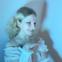 Velvet_peach_ webcam model