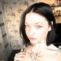 Mia_sexygoth's Offline Chat Room