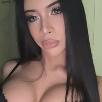 chanel_heart Adlı Modelin Avatarı