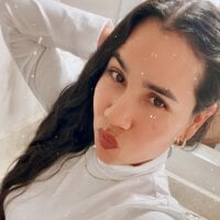 chiquitabravaydulce webcam model