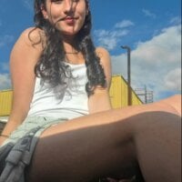 YoungHearXX webcam