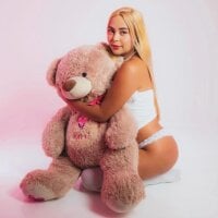 Little_Angelica18 webcam model