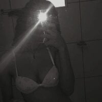 Bella-2005 webcam model