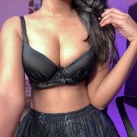 Suzanne_0 webcam model