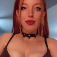 HickeyXo fully nude on webcam for live porn video chat