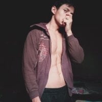 Ricardoelotaku's Offline Chat Room