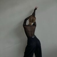 Awora_Wolf webcam model