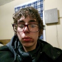 SkyCumsOnCamms' Offline Chat Room