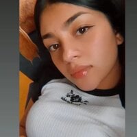 kattyy_1 Adlı Modelin Çevrimdışı Sohbet Odası