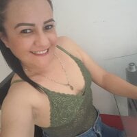 LadyFernandaxxx's Offline Chat Room