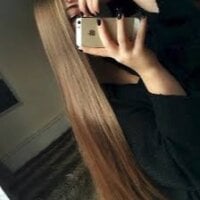 lau_ra_queen webcam