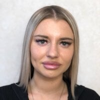 MoniqueSimo's Offline Chat Room