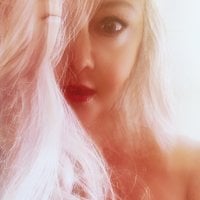 SexiCara's Offline Chat Room