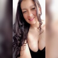 dianahotrivera webcam model