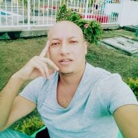 JOHNNY_SINSS_'s Offline Chat Room