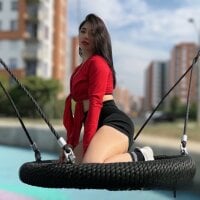 Sophie_MontanariI's Offline Chat Room