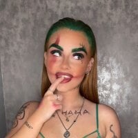 Ellieskyyee1 webcam model