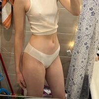 Aphelia_hell's Offline Chat Room