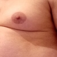 Adeuxcmieux17 model avatar