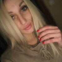 Kristina_Moor offline chatrum