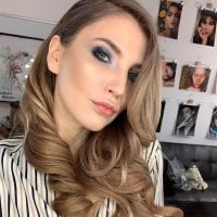 helly_hill's Offline Chat Room