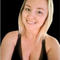 sexiirose22 webcam model