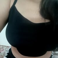 Curvy_vaniii webcam model