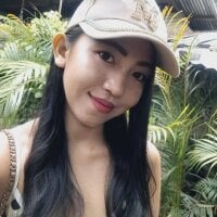 yourloving_maris webcam model