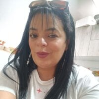 Mia-Glow webcam