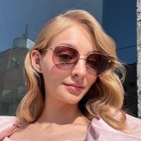 Lili_Lucky webcam model
