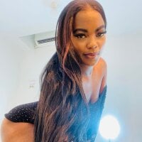 ReinaMiahh model avatar