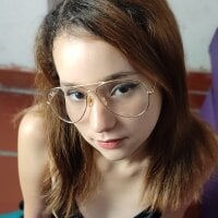 Little_Naughty21's Offline Chat Room