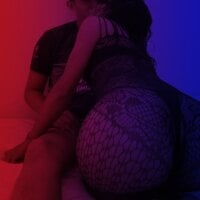 Extreme_pleasure2000's Offline Chat Room