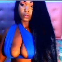 AlessandraGolds offline chatrum