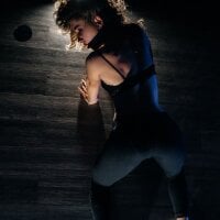 Luxury__Girl__'s Offline Chat Room